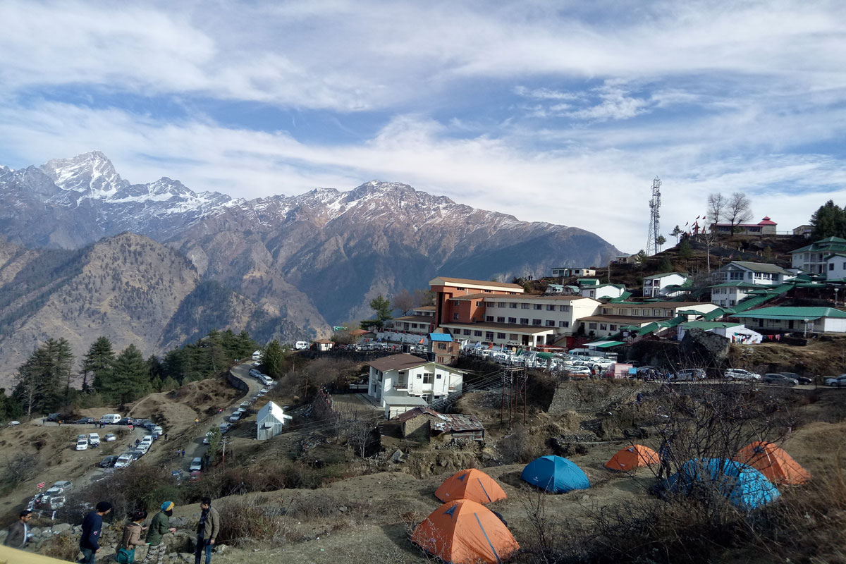 the auli ski resort with himalayan peaks in backdrop